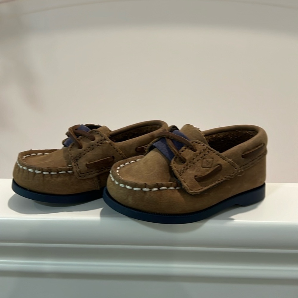 Like New Sperry Topsiders x Vineyard Vines 🚭